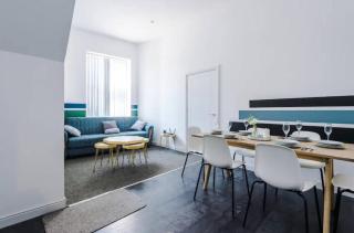 Large 3 Bed Apartment in Central Blackpool - 5