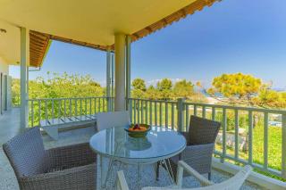 The bright house by the sea - 9