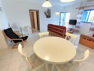 Algarve T2 apartment w balcony and sea view near beach in Manta Rota - 7