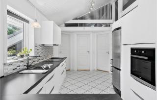 4 Bedroom Cozy Home In Brovst - Brovst - 9