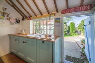Brooke Cottage - Little Walsingham - 4