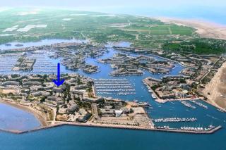 En bord de mer, avec Grande terrasse et Climatisation - Le Grau-du-Roi - 6
