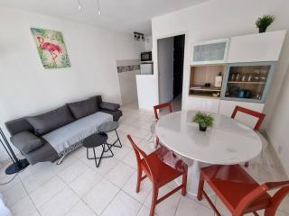 En bord de mer, avec Grande terrasse et Climatisation - 2