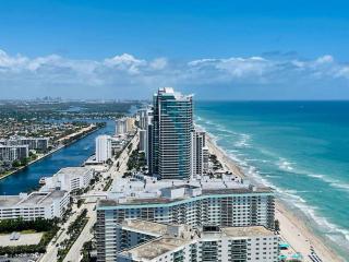 STAY AT THE TOP WITH AMAZING VIEWS By rent4us - Hollywood - 6
