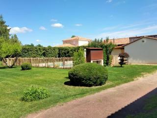 Le Chant des Oiseaux : Piscine Privée, Wifi, Animaux Bienvenus, Jardin - FR-1-616-236 - 2