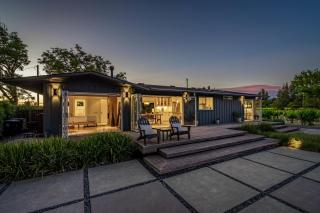 Private Vineyard Haven--Walk To The Hbg Square! - 8