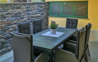 2 Bedroom Cozy Apartment In Buzet - Buzet - 8