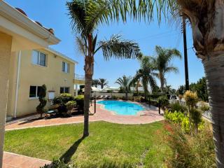 Coral Bay new furnished private villa with pool - Peyia - 0