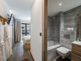 Appartement moderne avec jacuzzi extérieur et terrasse à Courchevel - FR-1-563-106 - Courchevel - 3