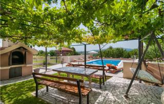 Amazing Apartment In Obrovac Sinjski - Obrovac Sinjski - 6
