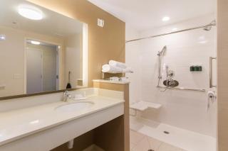 Fairfield Inn & Suites by Marriott Buffalo Amherst/University - 5