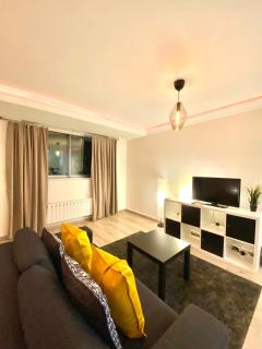Apt - Balcony- Kensington-24 7 security - Londra - 5