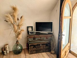 Charmante suite indépendante avec cave à vin - 7