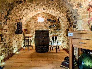 Charmante suite indépendante avec cave à vin - 2