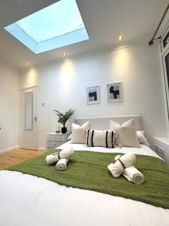 Modern Room in Spacious Home - Londra - 7