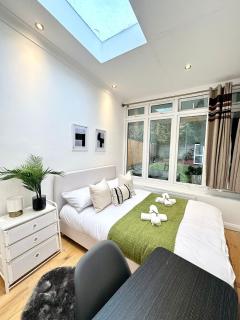 Modern Room in Spacious Home - Londra - 0