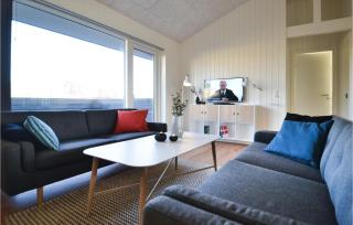 Three-Bedroom Holiday Home In Hvide Sande - Bjerregård - 1