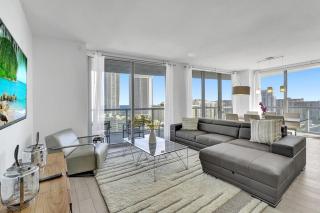Modern Ocean View 3 Bedroom Condo Resort Amenities - Hallandale Beach - 0