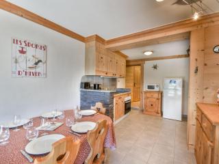 T3 + Coin Montagne Rénové Proche Centre, 6 Pers, Parking, Navettes Gratuites, Les Gets - FR-1-685-13 - 2