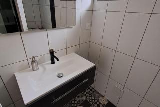 Agréable T2 Classé 3 étoiles, refait à neuf, dans quartier calme - 1