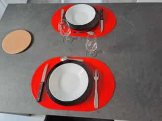 Agréable T2 Classé 3 étoiles, refait à neuf, dans quartier calme - 2