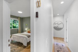 Kurt's Sweet Suite - 84 Walkscore - 7