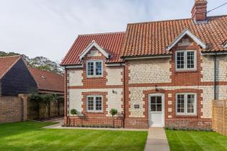 1 Hall Lane Cottages - 9