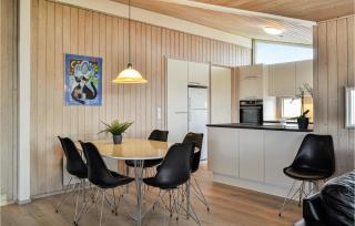 Four-Bedroom Holiday Home In Hvide Sande - 7