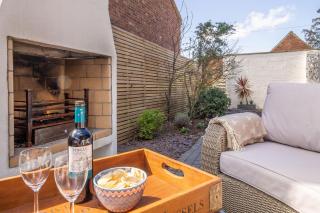 Monkey Puzzle Cottage - 6
