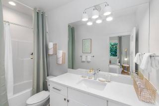 Jimi's Sweet Suite - 84 Walkscore - Seattle - 2