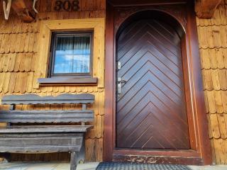 Koronkowa Chatka w Beskidach - 5