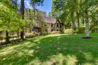 Stunning Clayton Tudor Home - Close to Downtown! - Clayton - 0