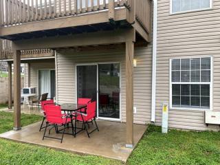 New Remodeled Luxury Condo By The Lake, No Stairs! - Branson - 6