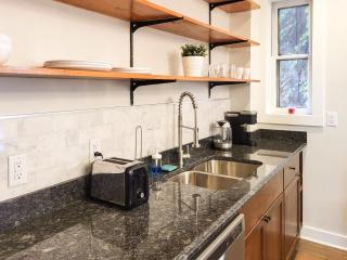 Beautiful Wooster Sq. getaway - great neighborhood - 3