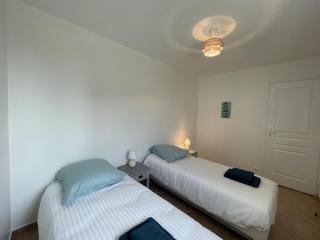 Maison Confortable avec Grand Jardin, Proche de la N7, Idéale pour Balades et Séjours Détente - FR-1-489-446 - Trévol - 4