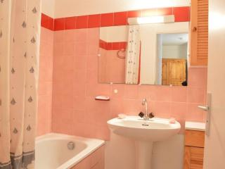 Appartement 2P, 4 Couchages, Terrasse et Salon de Jardin à 200m de la Plage, Fréjus - FR-1-226A-22 - Fréjus - 2