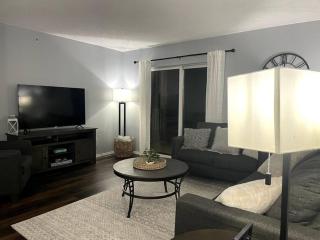 Luxury Modern Condo by the Lake - Succulent Way - Branson - 0