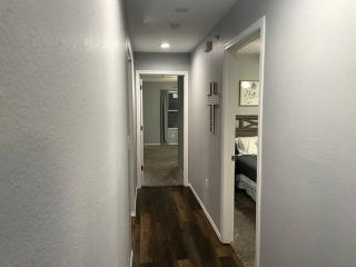 Luxury Modern Condo by the Lake - Succulent Way - 3