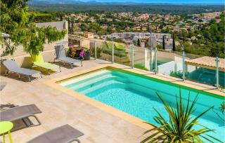 Lovely Home In Roquebrune-Sur-Argens - Roquebrune-sur-Argens - 1