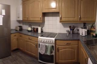 Entire 2 bed apartment - Up to 4 guest - 10 min from station & town centre - Wokingham - 2