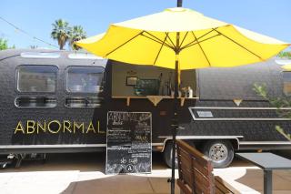 Modern Contemporary Living in DTPH - Poolside. - 2