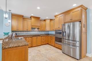 Oceanside Luxury Condo - Ocean View - Pool - Intracoastal Access - Flagler Beach - 6