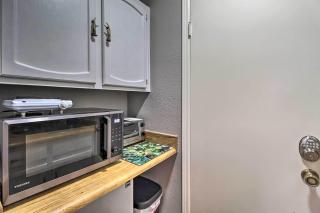 Convenient Pinetop Apt, 1-2 Mi To Golfing! - Indian Pine - 2
