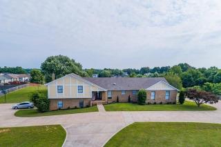 The Magnolia Suite at Hilltop Acres - Clarksville, TN (1335 Whitt Ln) - Clarksville - 0