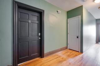 Ross & Ashley's Retreat (117 Marion St, #4) - Clarksville - 5
