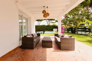Villa Alemania Chalet Independiente con Piscina en Urbanización Roche Conil Cádiz Andalucía España - 4