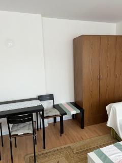 Studio - 5