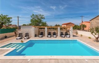 Stunning Home In Lun With Wifi - 8
