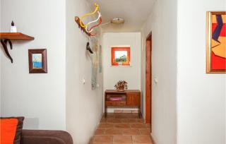 Beautiful Home In Barban With Kitchen - Petehi - 3