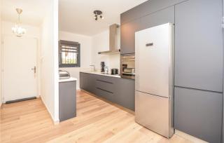 Cozy Home In Aigues-Mortes With Wifi - 4